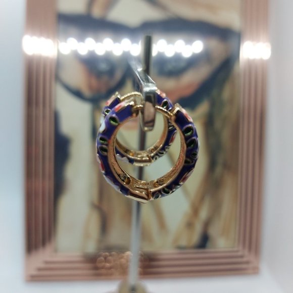 Retro Boho Enamel Flower Huggie Hoop Earrings Purple - Picture 11 of 12